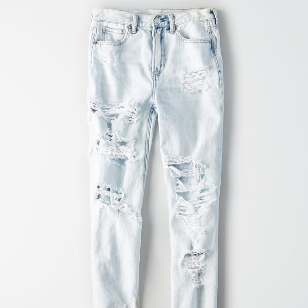 American Eagle Mom Jeans (Light Wash)